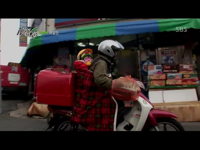 [세상에이런일이] 딸을 업고 오토바이 배달하는 아빠 | 인스티즈