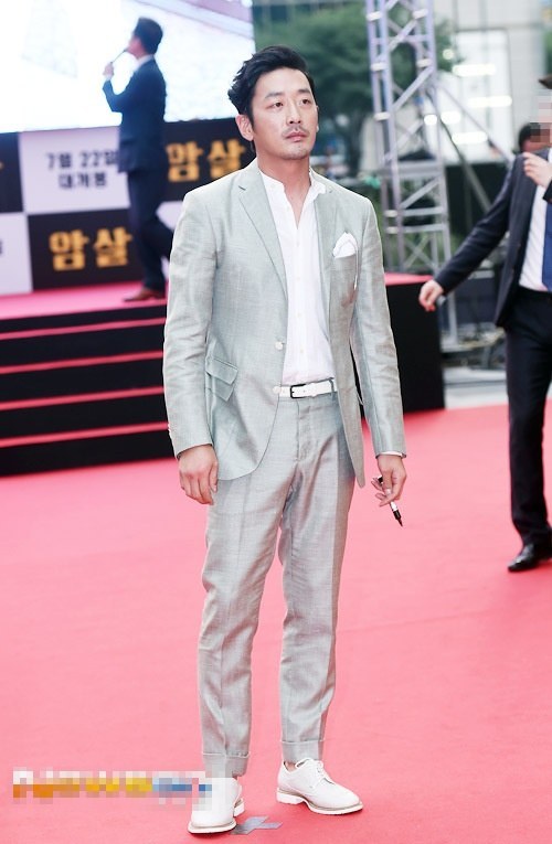 키 184cm에 몸무게 80kg정도 나간다는 하정우 몸매 | 인스티즈