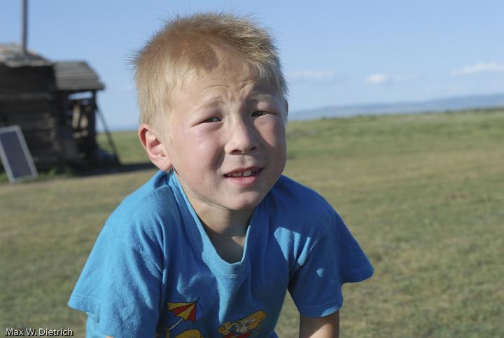 몽골,위구르,중앙아시아서 보이는 금발벽안의 황인종 모습들 | 인스티즈
