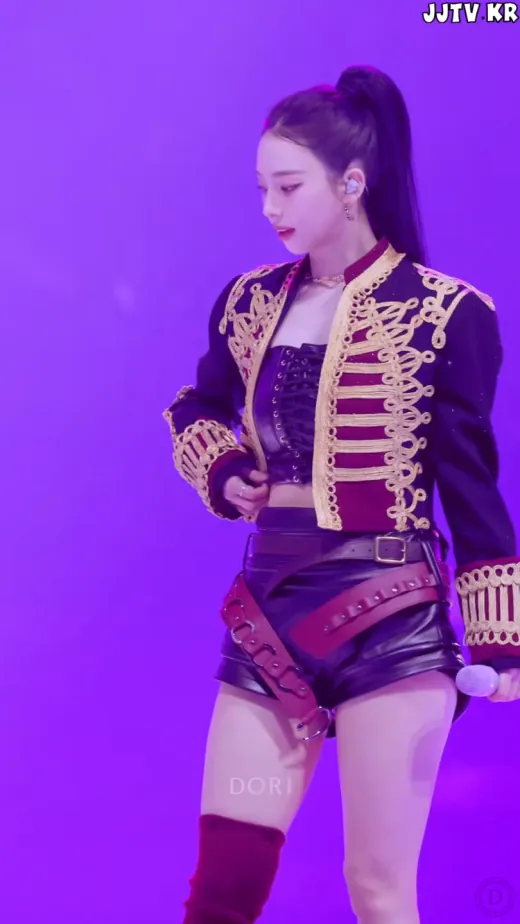 의외로 흔하지 않게 생긴 카리나 얼굴 근황.jpgif | 인스티즈