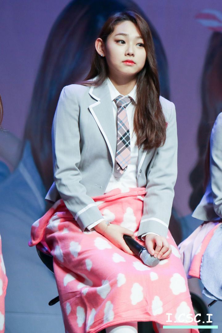 진짜 얼굴이 동글동글하게 생긴 강미나 | 인스티즈