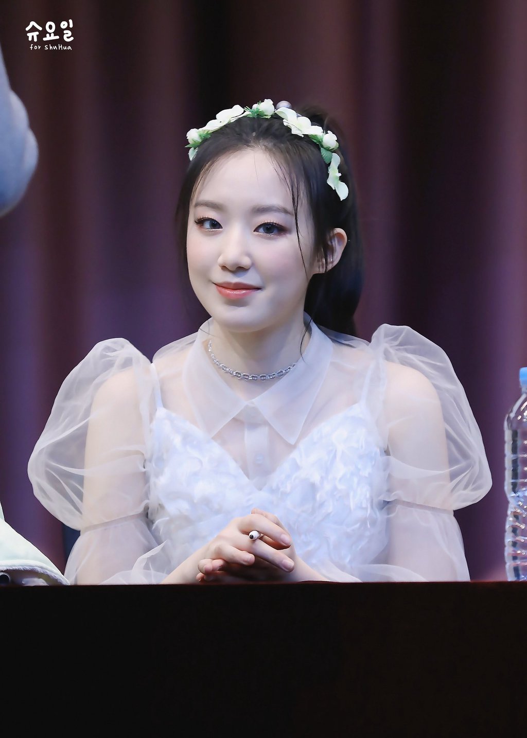 새하얀 (여자)아이들 슈화.jpg | 인스티즈