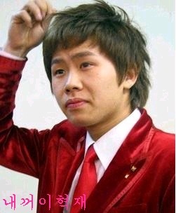 전형적인 중고딩때 일진 무리중에 꼭 있는 애들 (무릎꿇고들어오시긔) | 인스티즈