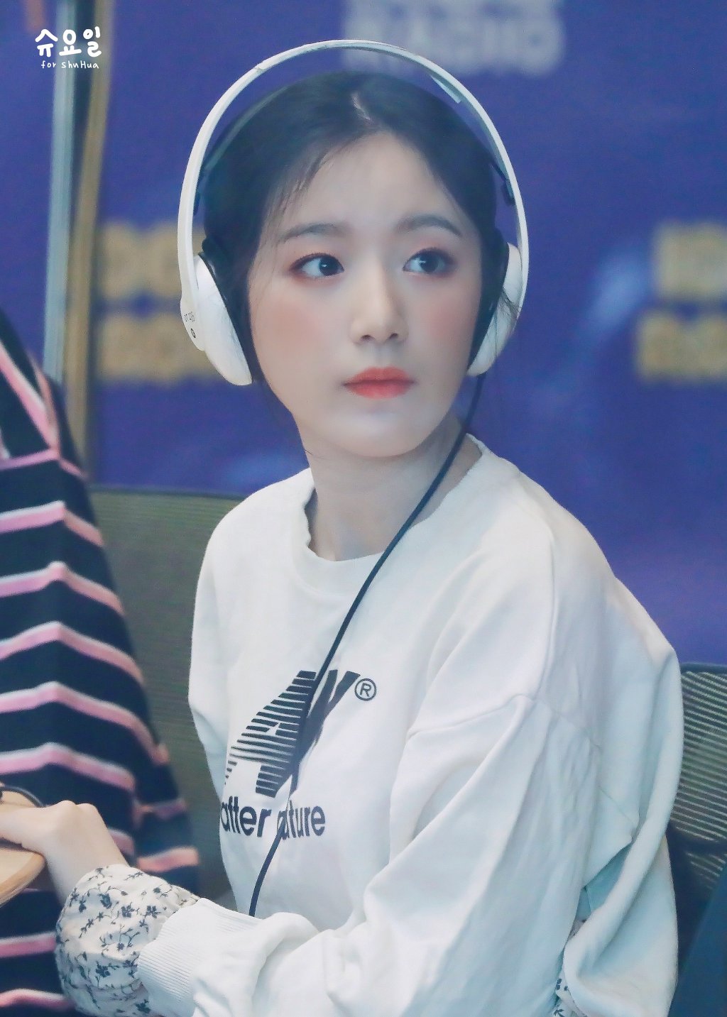 새하얀 (여자)아이들 슈화.jpg | 인스티즈