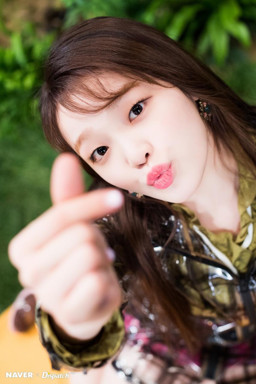 디스패치 X 오마이걸 반하나 MV 촬영 - 승희 | 인스티즈