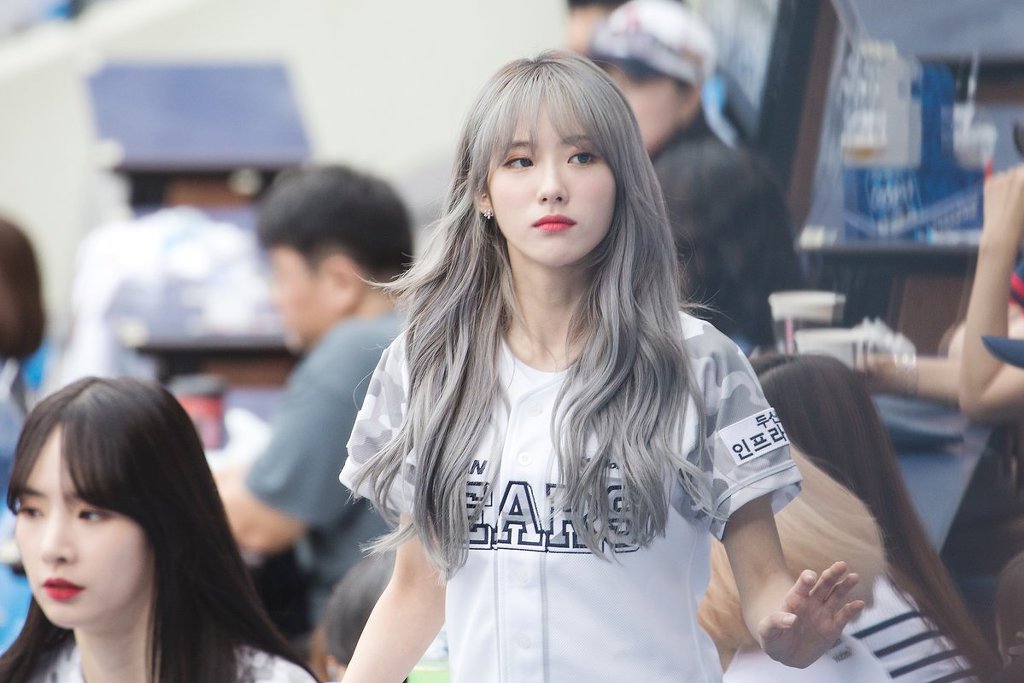 애쉬그래이머리가 잘어울리는 우주소녀 루다.jpgif | 인스티즈