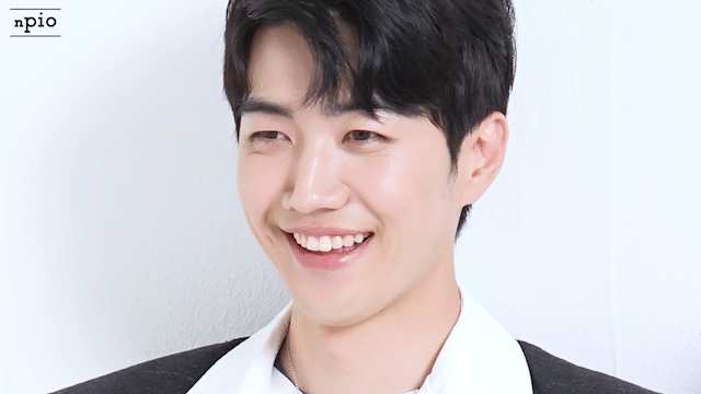 남궁민이 아들을 낳아도 이정도로는 안 닮았을 것 같은 남돌 멤버.gif | 인스티즈