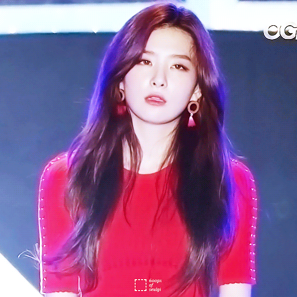 2년전에 레전드 직캠을 남긴 슬기.jpgif | 인스티즈