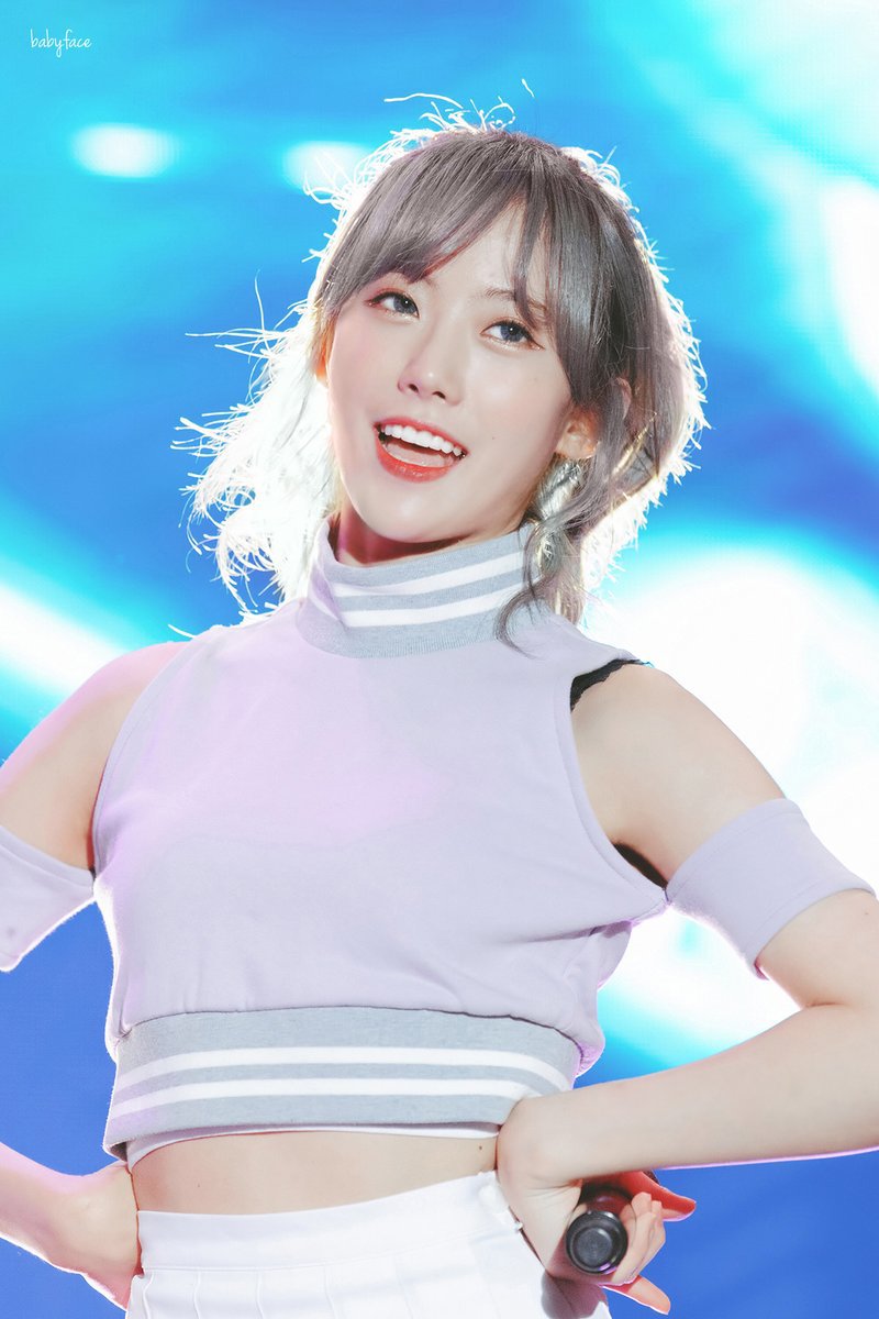 애쉬그래이머리가 잘어울리는 우주소녀 루다.jpgif | 인스티즈