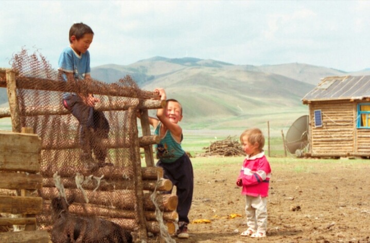 몽골,위구르,중앙아시아서 보이는 금발벽안의 황인종 모습들 | 인스티즈
