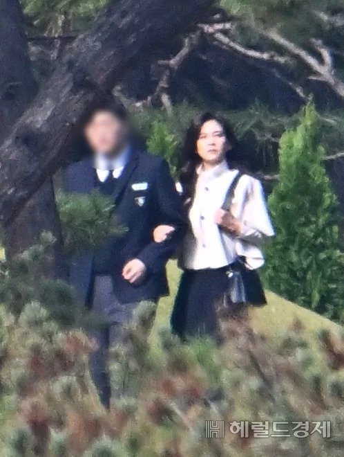 아들 중학교 졸업식에 등장한 이부진 | 인스티즈