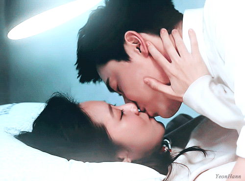 [질투의화신] 이화신 키스가 과하지 않은데 야한 이유.gif + 분석 추가 | 인스티즈