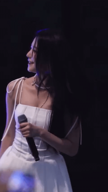 백지헌은 유명한 큐티섹시 가수임.gif | 인스티즈