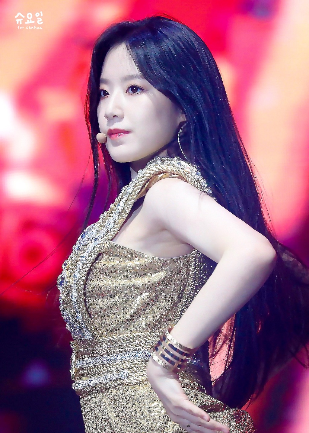 새하얀 (여자)아이들 슈화.jpg | 인스티즈