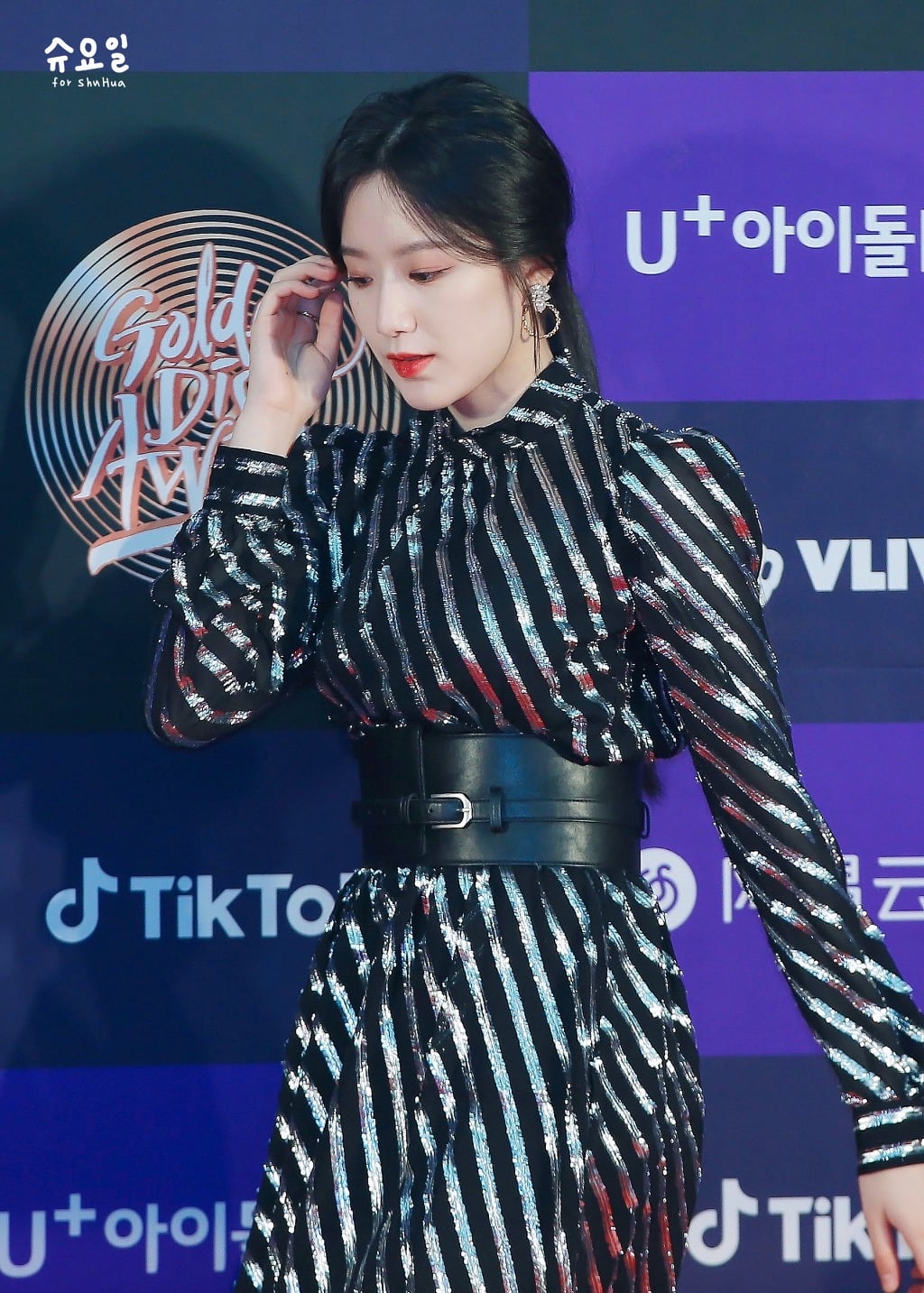 새하얀 (여자)아이들 슈화.jpg | 인스티즈