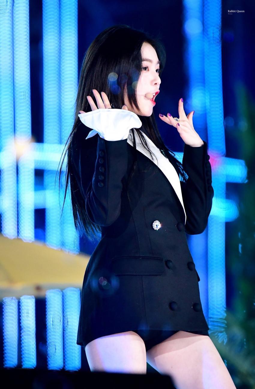 블랙이 잘어울리는 아이린.jpg | 인스티즈