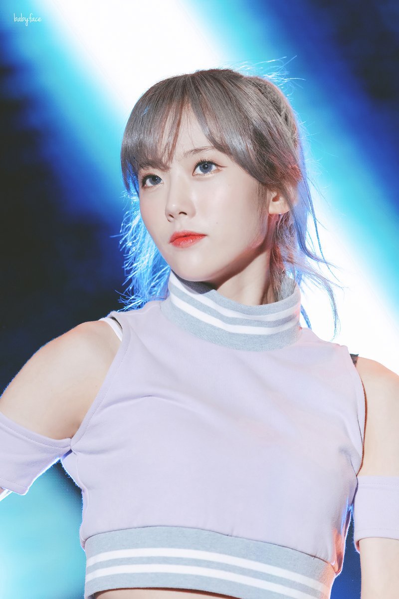 애쉬그래이머리가 잘어울리는 우주소녀 루다.jpgif | 인스티즈