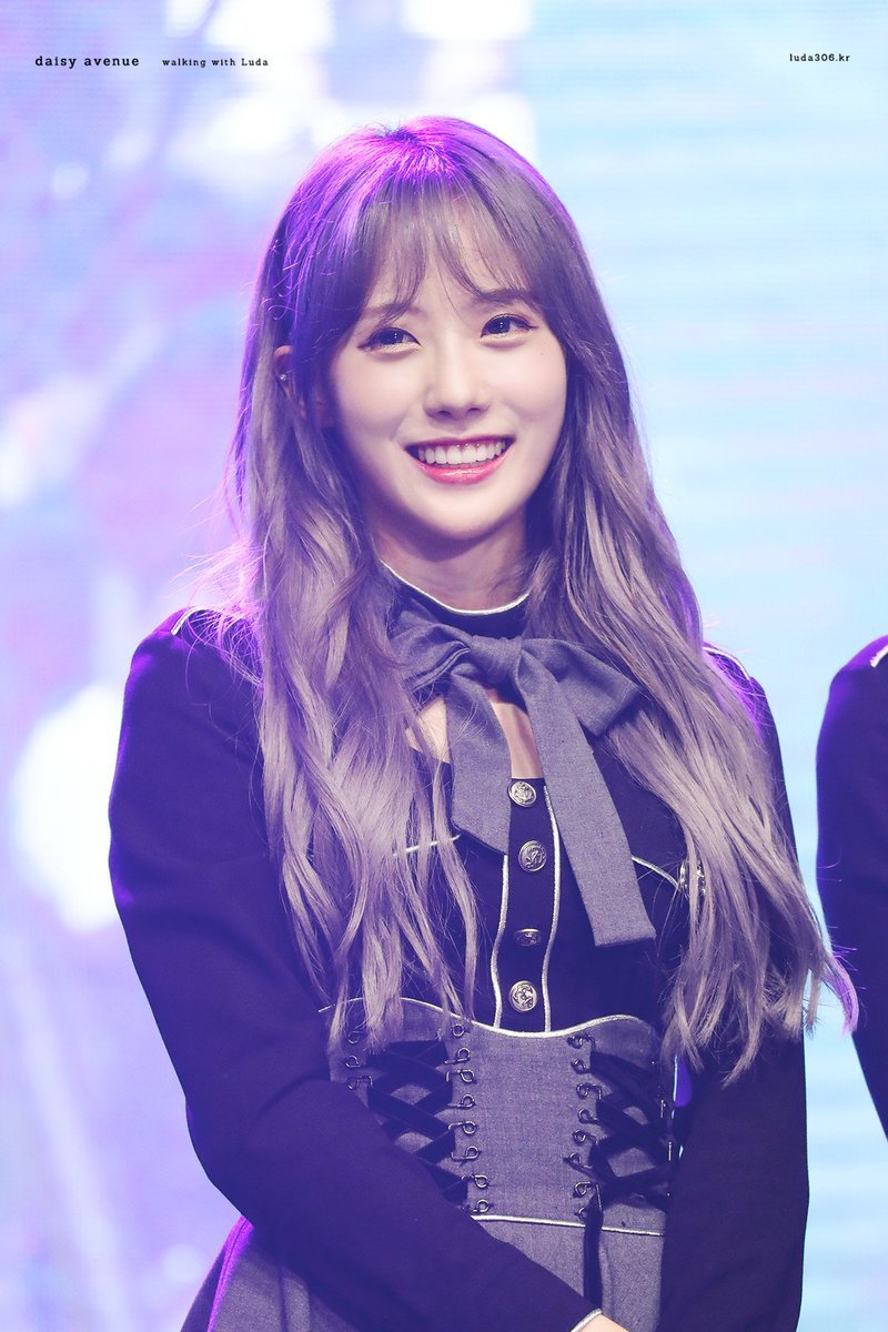 애쉬그래이머리가 잘어울리는 우주소녀 루다.jpgif | 인스티즈