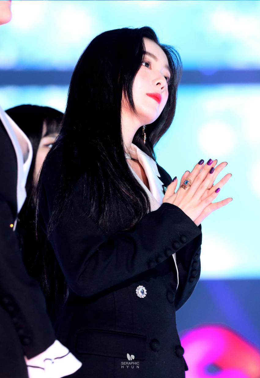 블랙이 잘어울리는 아이린.jpg | 인스티즈