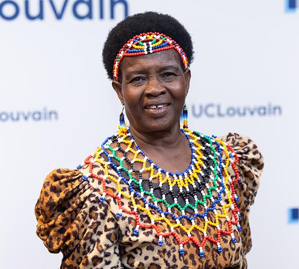 아동 결혼을 종식시킨 아프리카의 레전드 족장 | 인스티즈