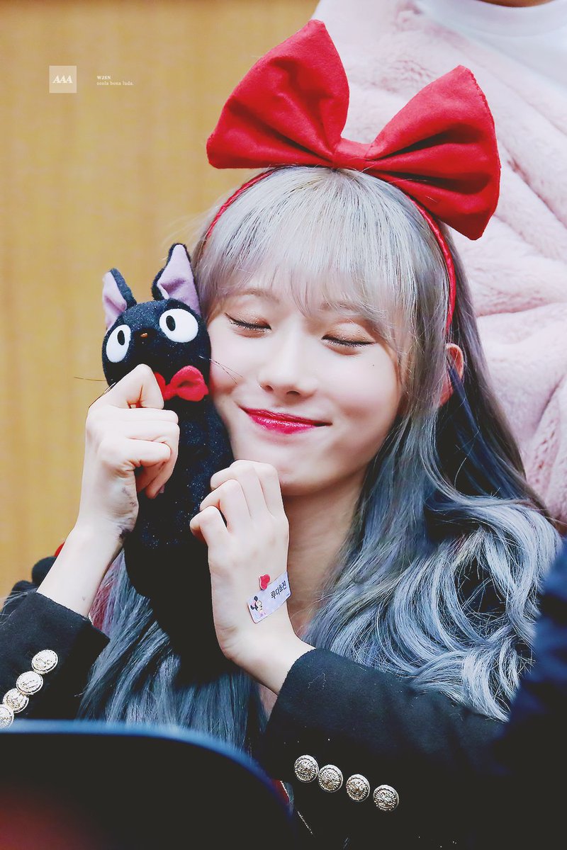 애쉬그래이머리가 잘어울리는 우주소녀 루다.jpgif | 인스티즈