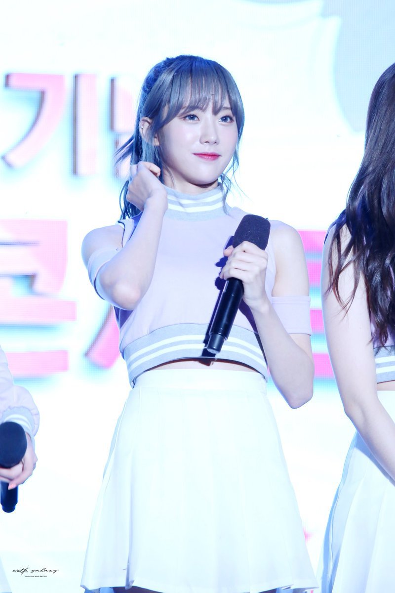 애쉬그래이머리가 잘어울리는 우주소녀 루다.jpgif | 인스티즈