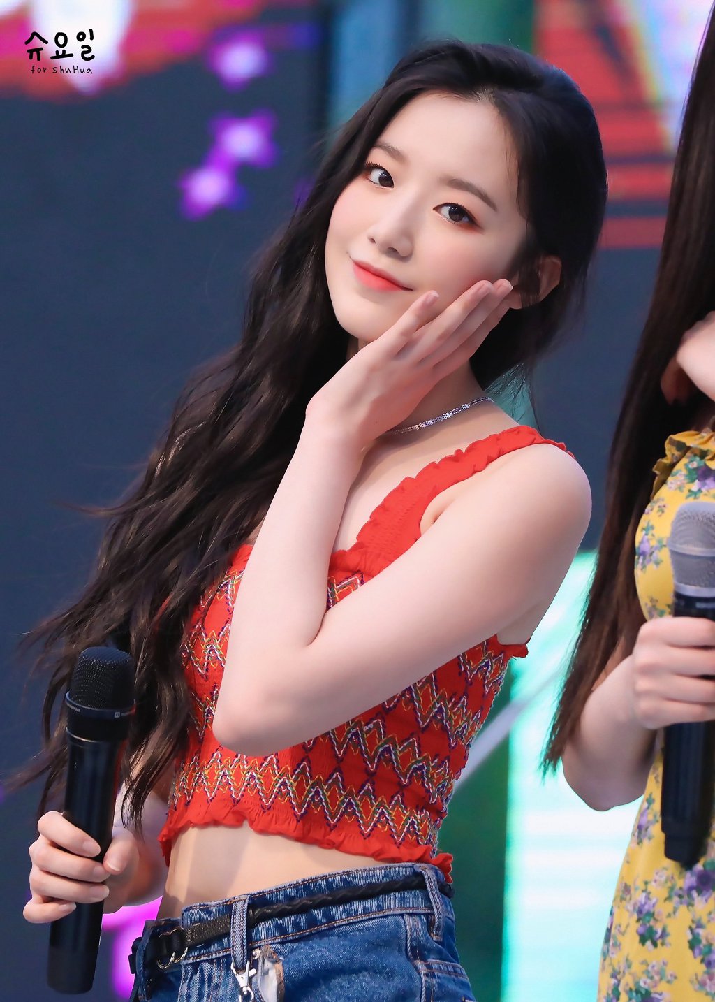 새하얀 (여자)아이들 슈화.jpg | 인스티즈