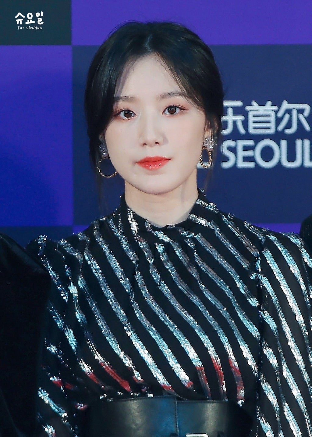 새하얀 (여자)아이들 슈화.jpg | 인스티즈
