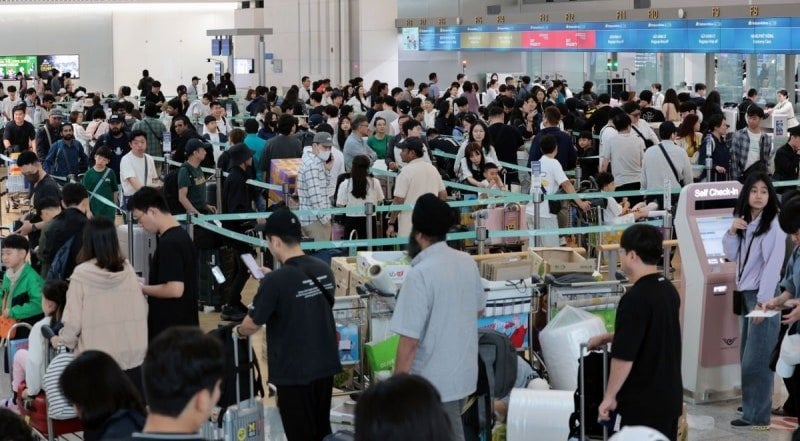 "조상덕 본 사람들은 해외여행"…공항 인파에 자영업자 '침통' | 인스티즈