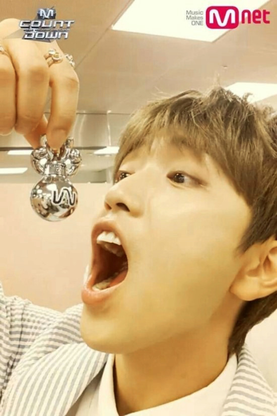 꽃보다청춘에 나오면 꿀잼 예상하는 아이돌 조합 투톱.jpg (박빙주의) | 인스티즈