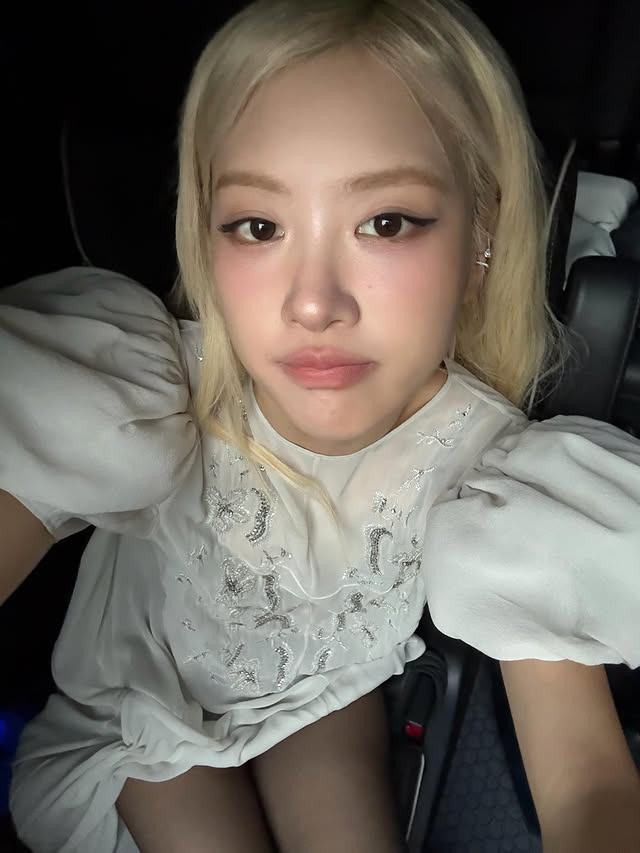 검스 신은 블랙핑크 로제 | 인스티즈