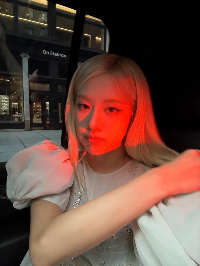 검스 신은 블랙핑크 로제 | 인스티즈