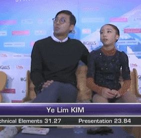 어린 여자선수 허리 만지는 남자 코치 | 인스티즈