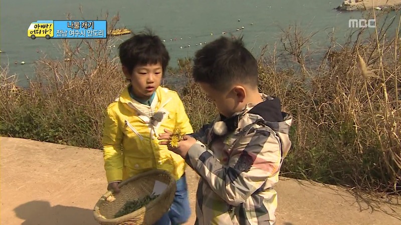 [아빠어디가] 무심한듯 하지만 알고보면 세심한 준수의 배려심.jpg | 인스티즈