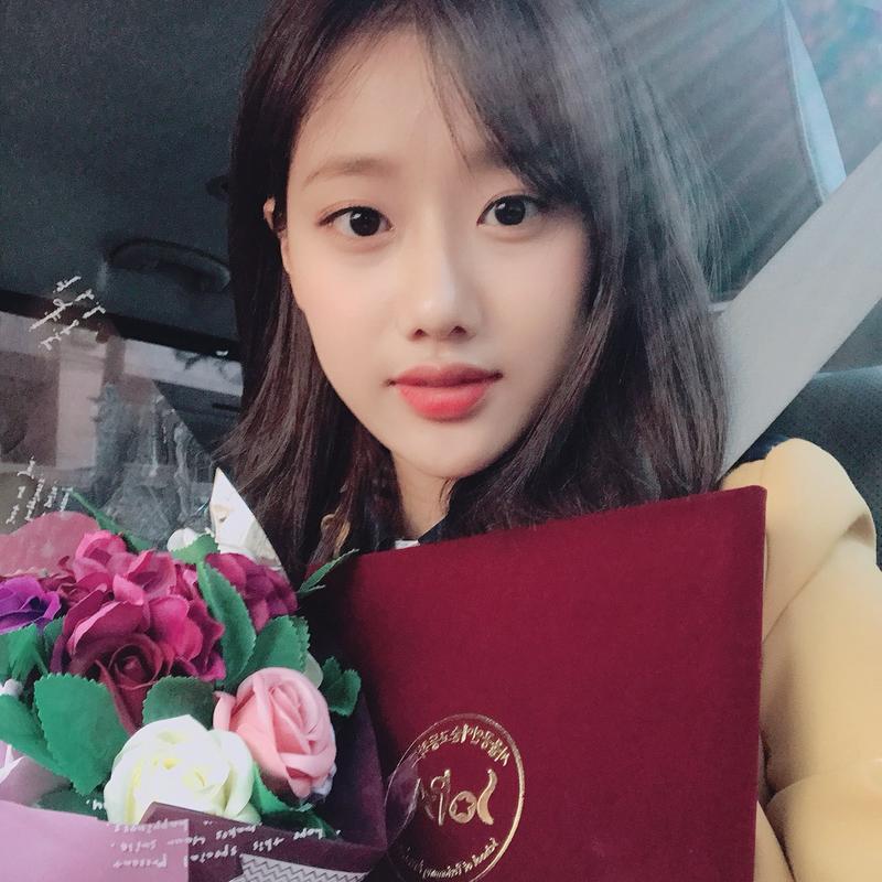 걸그룹 에이프릴의 비주얼 멤버 이나은.jpgif | 인스티즈