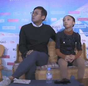 어린 여자선수 허리 만지는 남자 코치 | 인스티즈