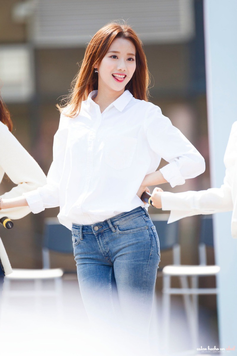 걸그룹 에이프릴의 비주얼 멤버 이나은.jpgif | 인스티즈