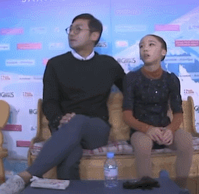 어린 여자선수 허리 만지는 남자 코치 | 인스티즈