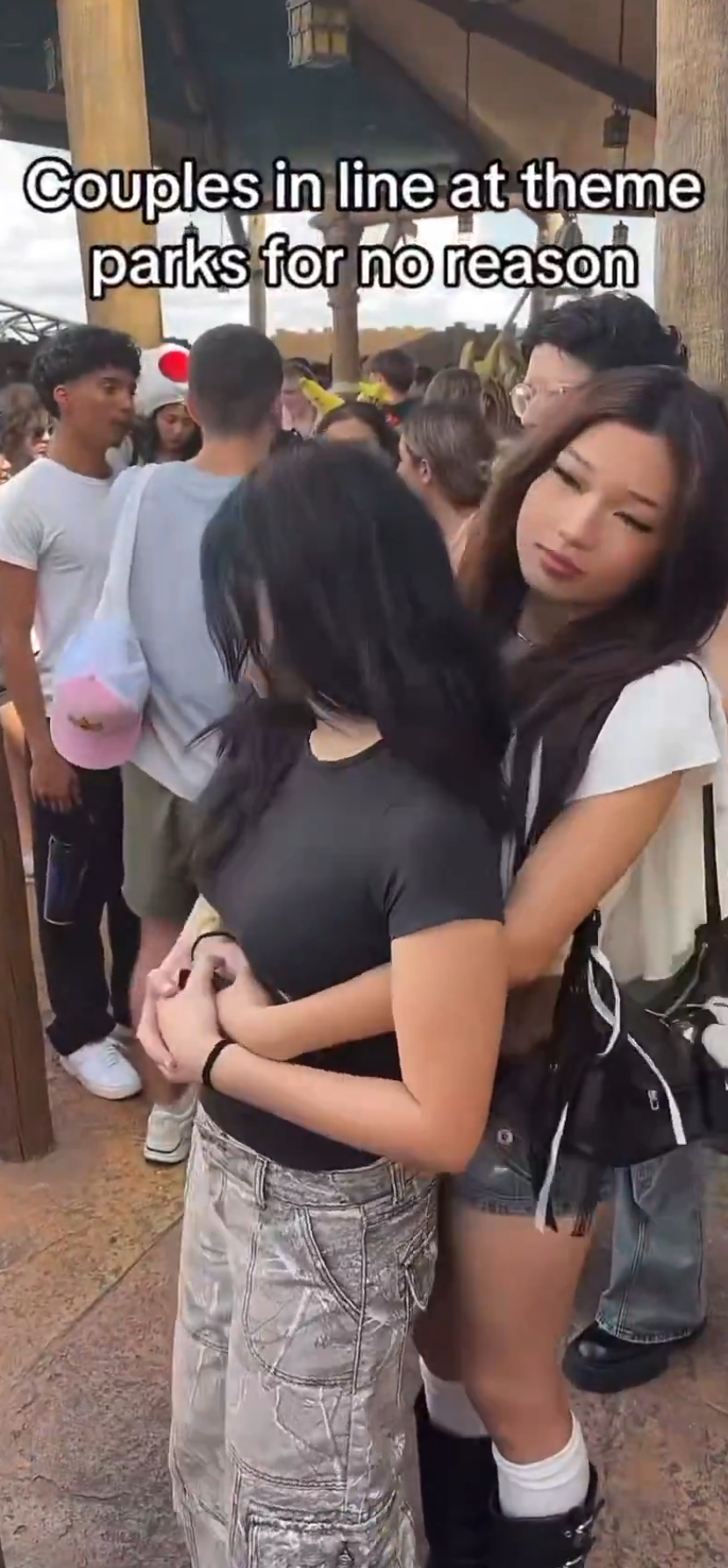 놀이공원 줄 설때 보이는 커플 특 | 인스티즈