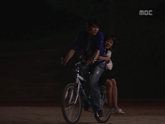 [거침없이하이킥] 랩퍼 민정 때문에 고통받는 이순재.jpg | 인스티즈