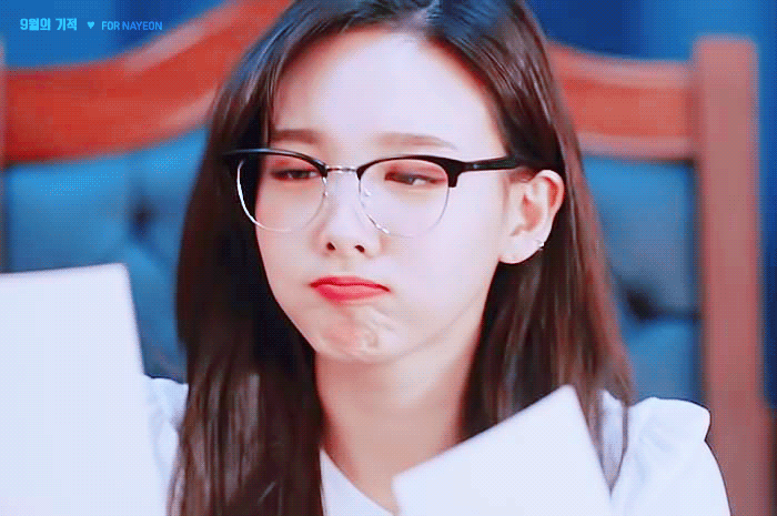 안경 미녀가 대세.gif | 인스티즈