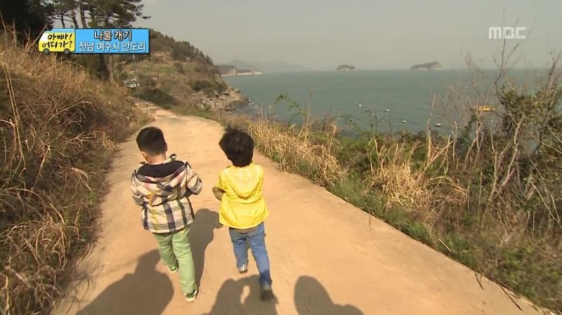 [아빠어디가] 무심한듯 하지만 알고보면 세심한 준수의 배려심.jpg | 인스티즈