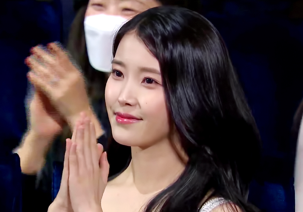 221125 청룡영화상 아이유 .jpgif | 인스티즈