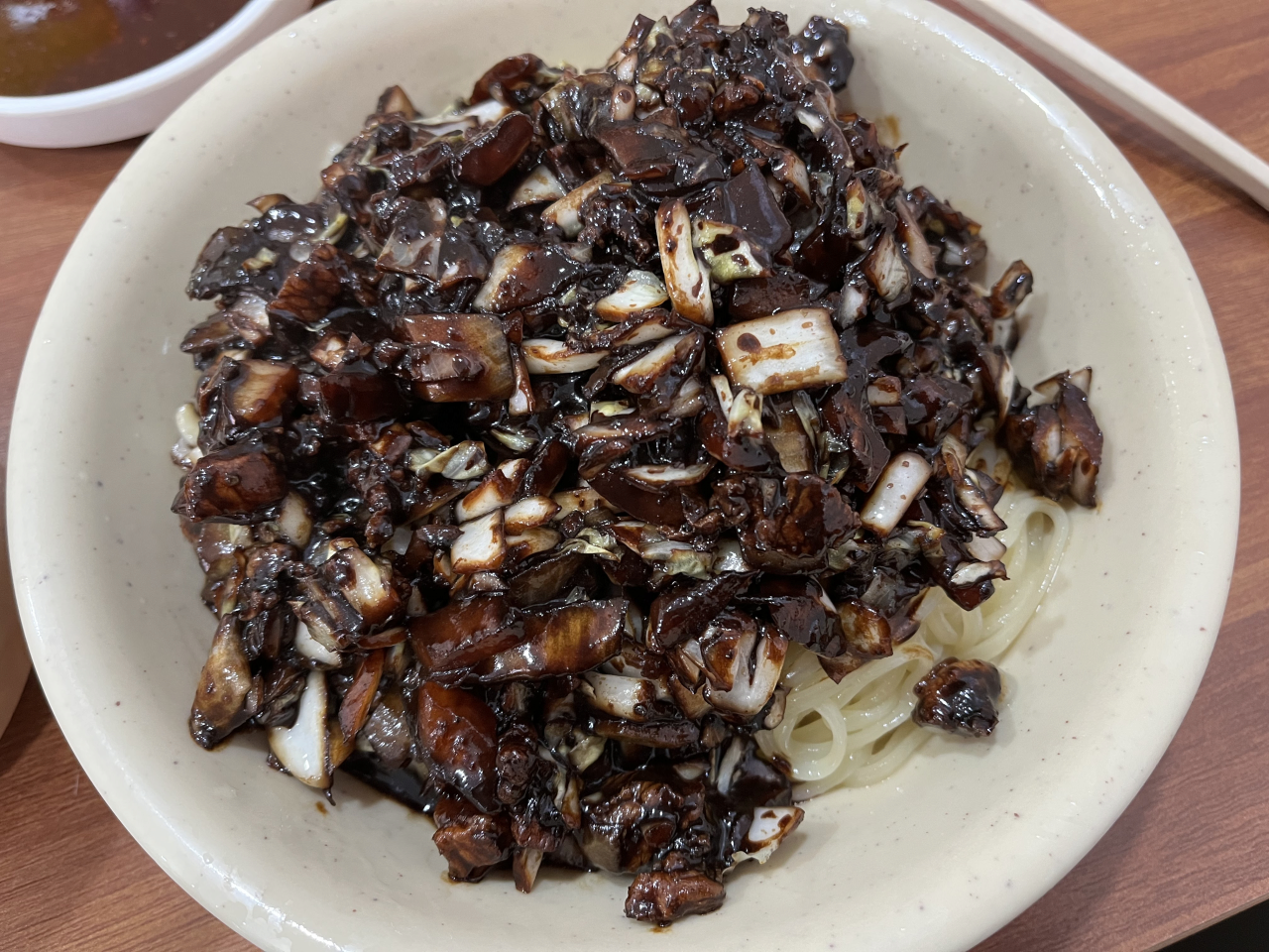 호불호 갈리는 짜장 | 인스티즈