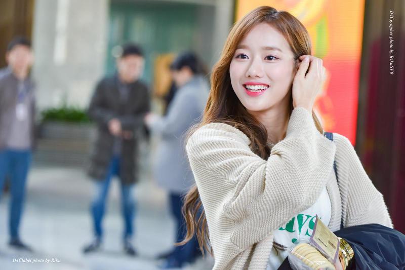 걸그룹 에이프릴의 비주얼 멤버 이나은.jpgif | 인스티즈