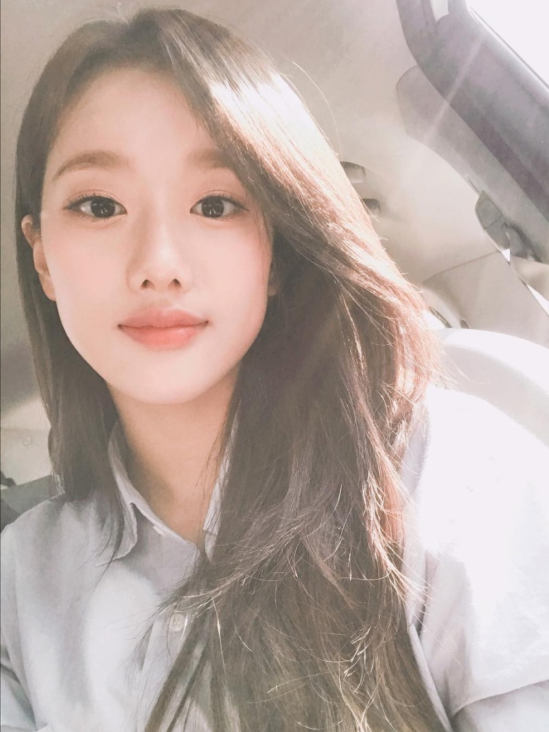 걸그룹 에이프릴의 비주얼 멤버 이나은.jpgif | 인스티즈