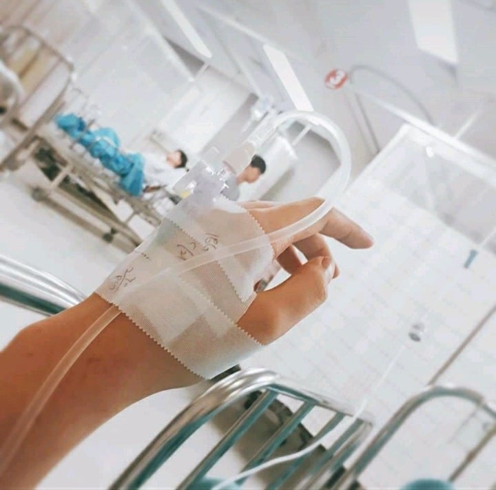 6명이 여자애하나 성매매시키고 담배빵놓음 | 인스티즈