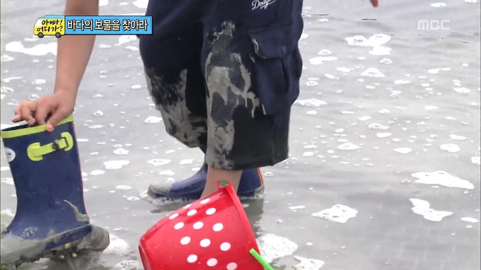 [아빠어디가] 무심한듯 하지만 알고보면 세심한 준수의 배려심.jpg | 인스티즈