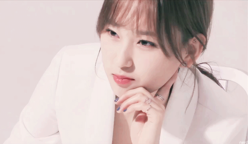 [고르기] 나 사랑해? 라는 질문에 여자친구의 반응은? | 인스티즈