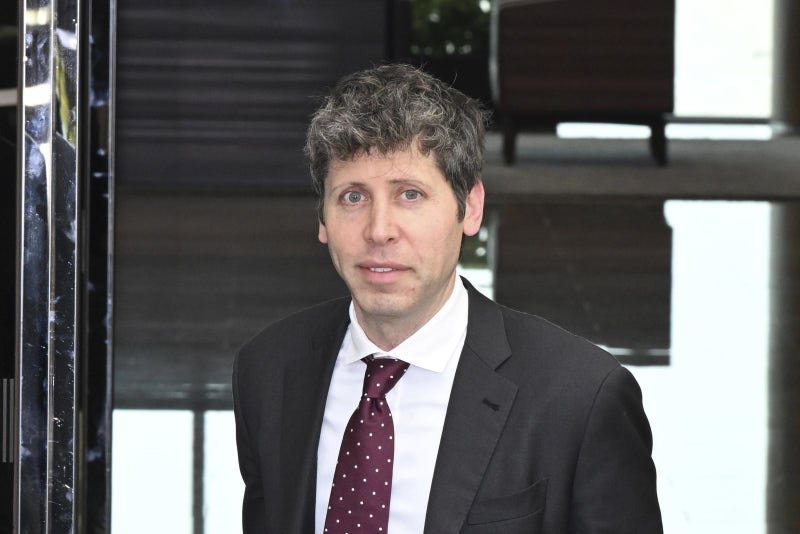 '성인용 챗GPT' 나온다…연령 인증하면 성적 대화 허용 | 인스티즈